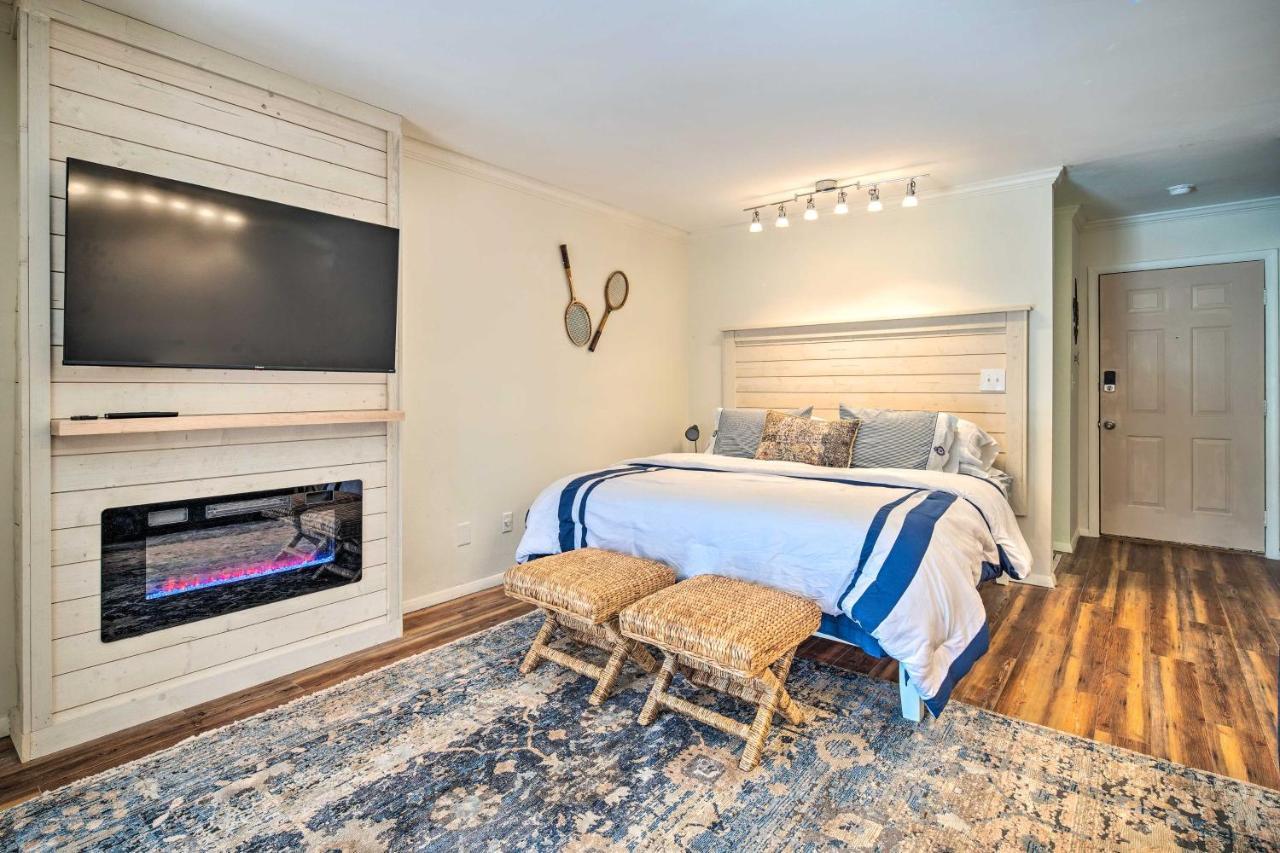 Lake Lure Studio With Private Balcony And Pool Access! Extérieur photo