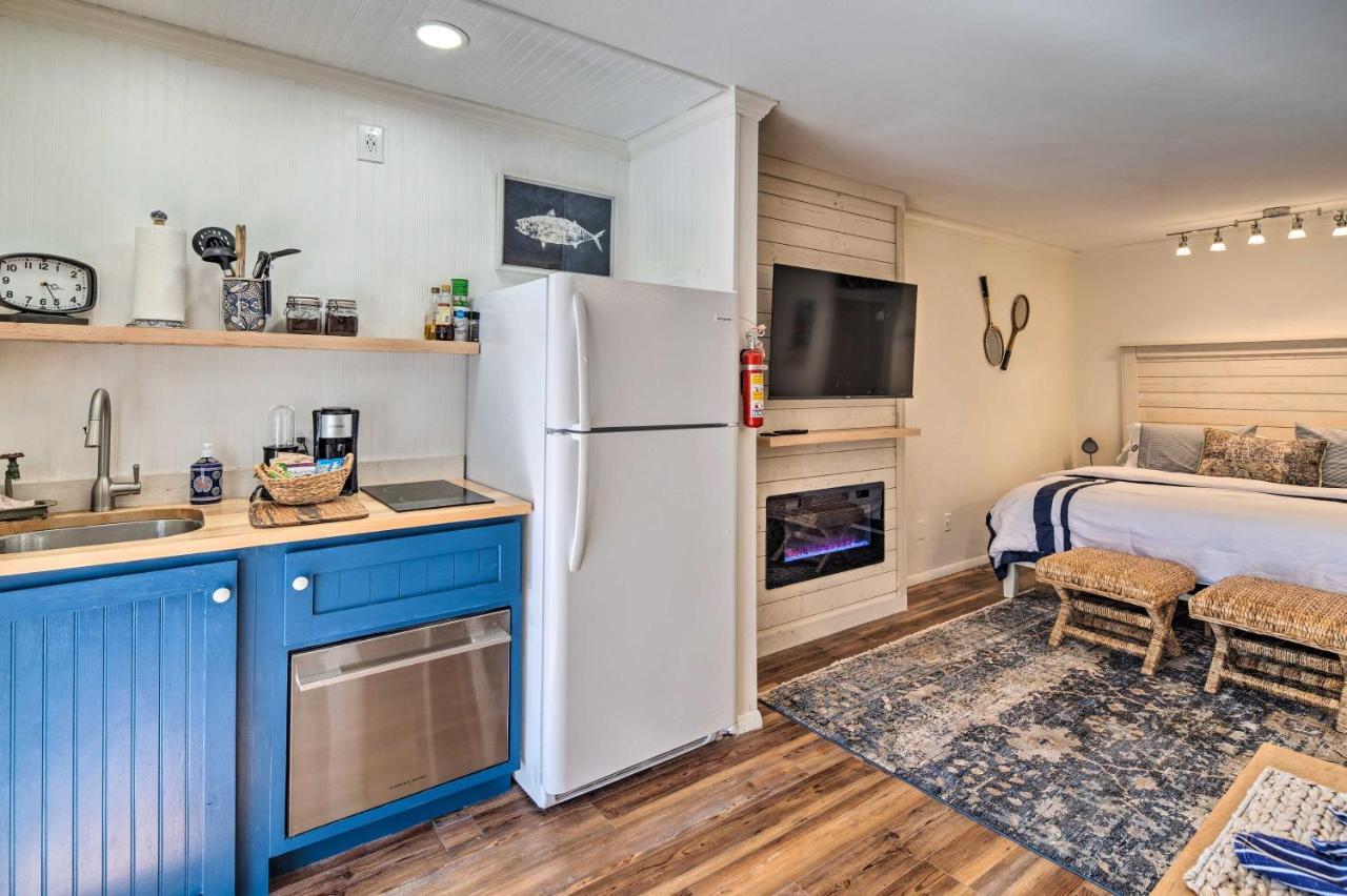 Lake Lure Studio With Private Balcony And Pool Access! Extérieur photo