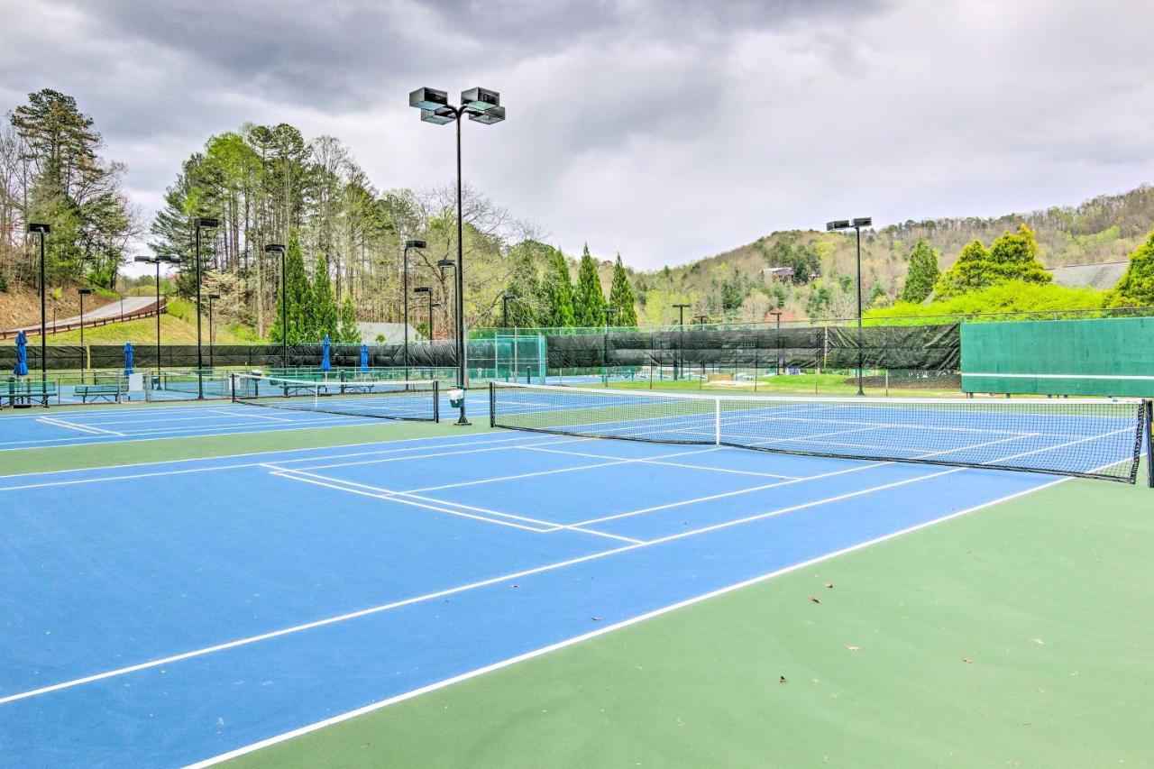 Lake Lure Studio With Private Balcony And Pool Access! Extérieur photo